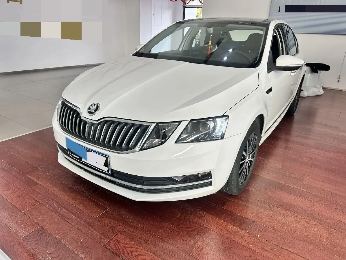 2019 Skoda Octavia 1.5L 116HP L4 6AT,autocango,china used car exporter,china ev exporter,chinese used car exporter,chinese used ev exporter