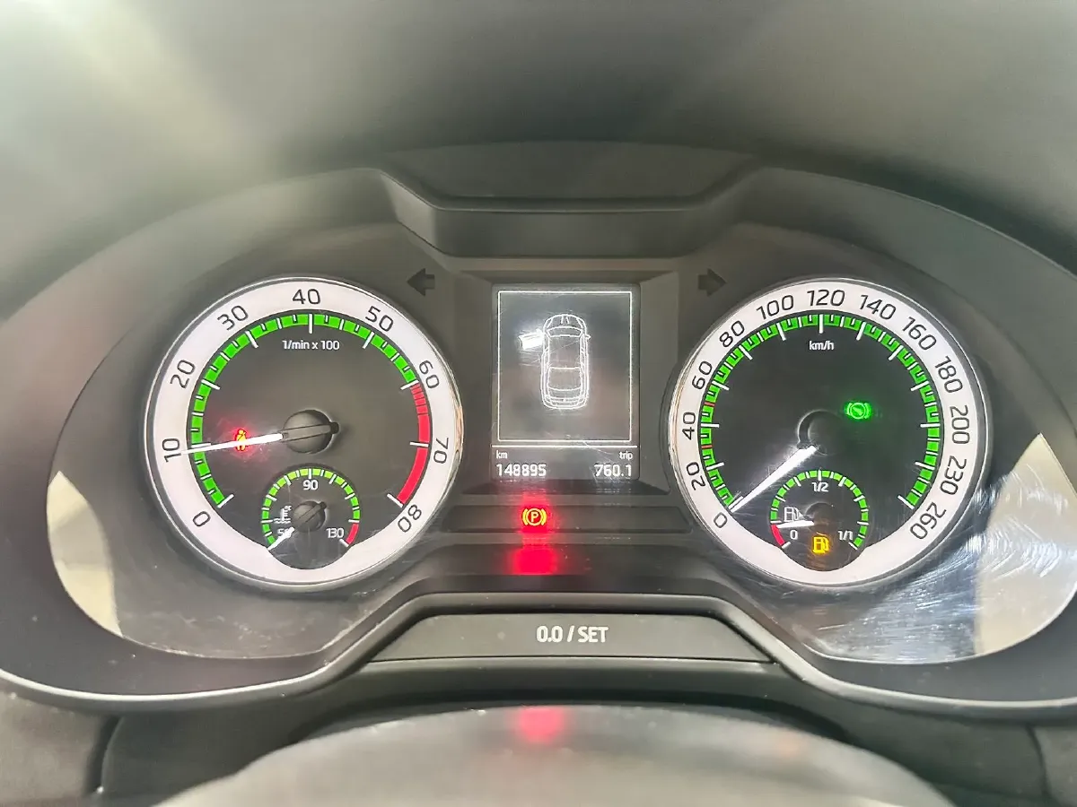 2019 Skoda Octavia 1.5L 116HP L4 6AT,autocango,china used car exporter,china ev exporter,chinese used car exporter,chinese used ev exporter