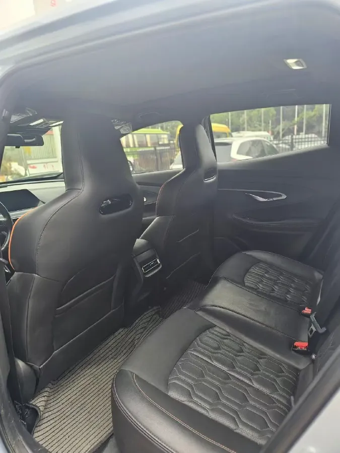 2022 ChangAn UNI-T 1.5T 188HP L4 7DCT,autocango,china used car exporter,china ev exporter,chinese used car exporter,chinese used ev exporter