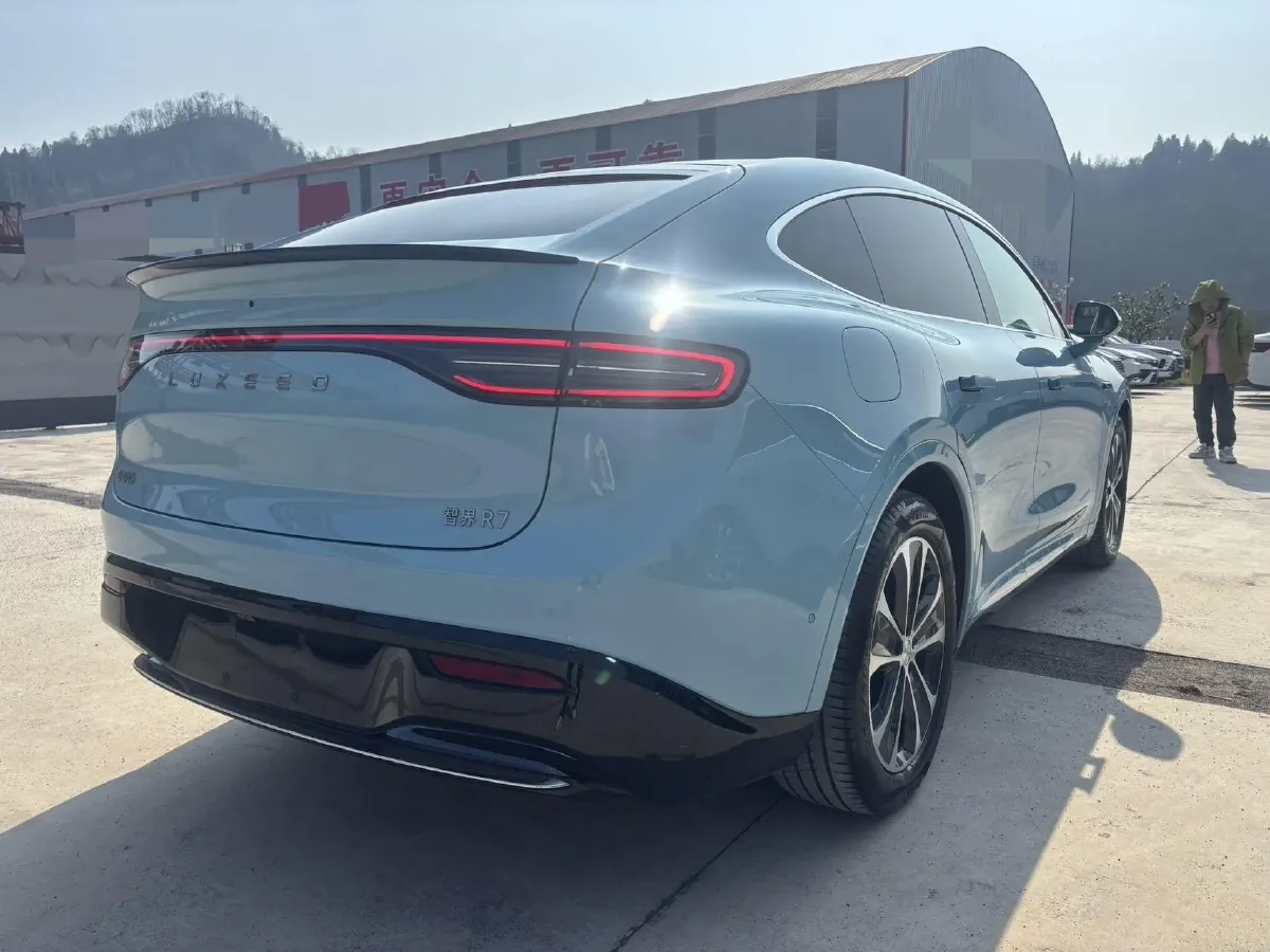 2025 Luxeed R7 REEV 156HP REEV 37KWH,autocango,china used car exporter,china ev exporter,chinese used car exporter,chinese used ev exporter