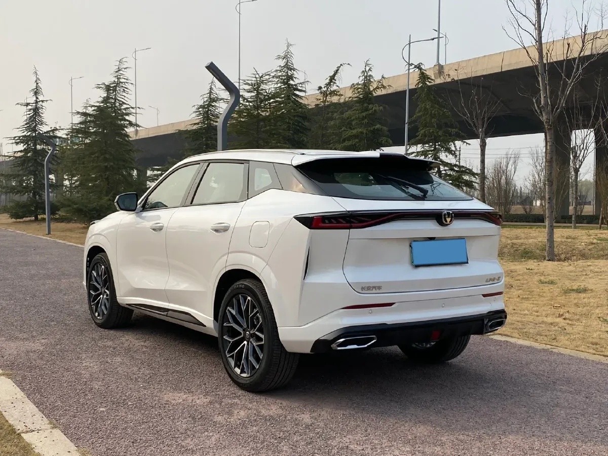 2025 ChangAn UNI-Z 1.5L 98HP L4 E-CVT PHEV,autocango,china used car exporter,china ev exporter,chinese used car exporter,chinese used ev exporter
