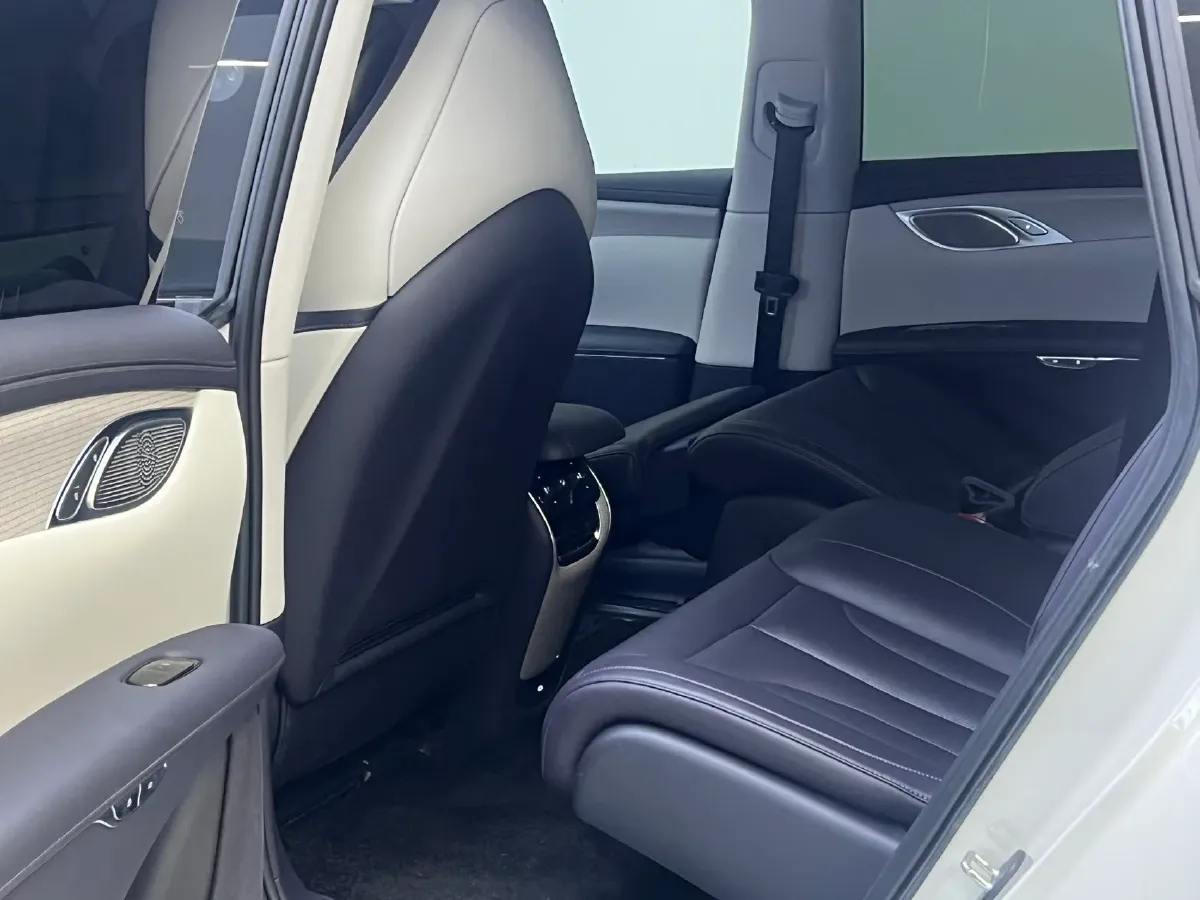 2023 IM LS7 BEV 90KWH,autocango,china used car exporter,china ev exporter,chinese used car exporter,chinese used ev exporter