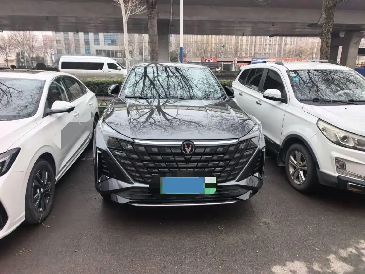 2024 ChangAn UNI-Z 1.5L 98HP L4 E-CVT PHEV 18.4KWH,autocango,china used car exporter,china ev exporter,chinese used car exporter,chinese used ev exporter