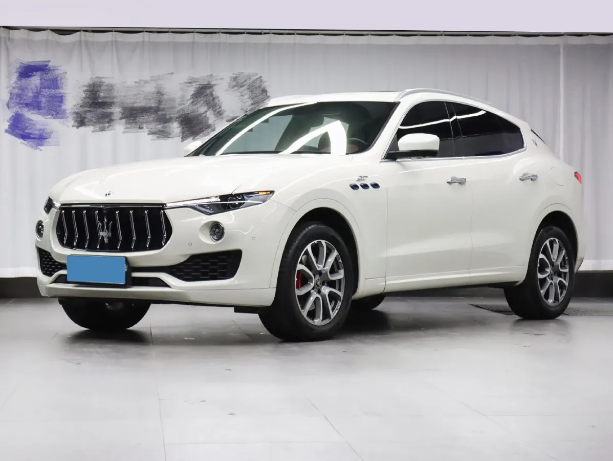2022 Maserati Levante 2.0T 330HP L4 8AT,autocango,china used car exporter,china ev exporter,chinese used car exporter,chinese used ev exporter