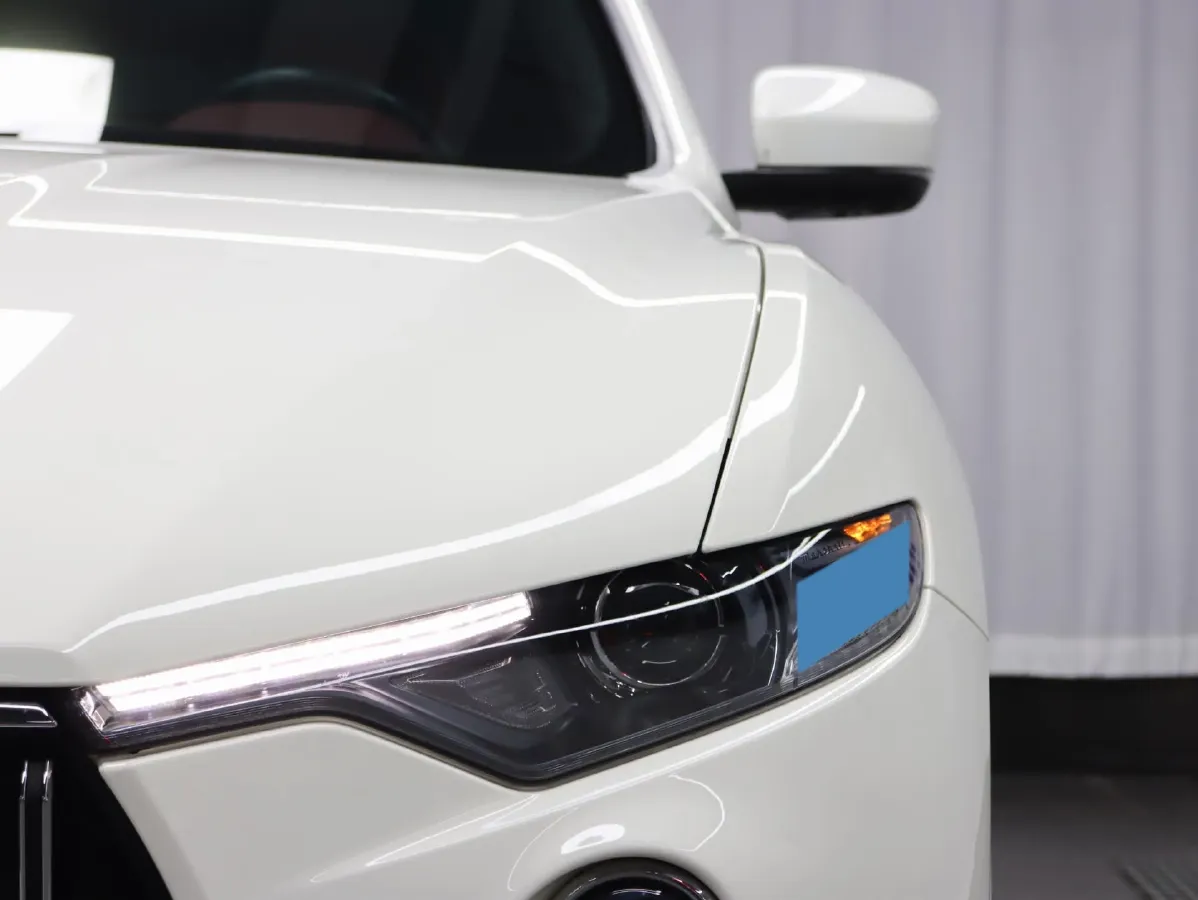 2022 Maserati Levante 2.0T 330HP L4 8AT,autocango,china used car exporter,china ev exporter,chinese used car exporter,chinese used ev exporter