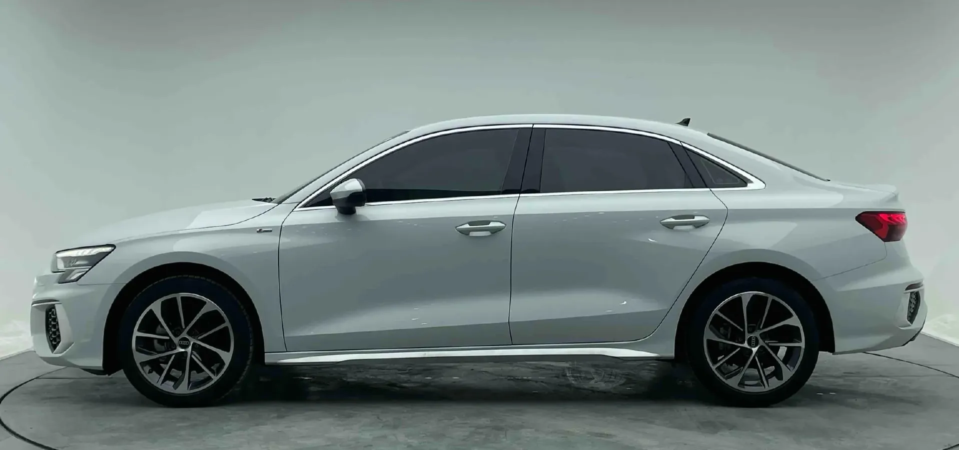 2022 Audi A3 1.4T 150HP L4 7DCT,autocango,china used car exporter,china ev exporter,chinese used car exporter,chinese used ev exporter