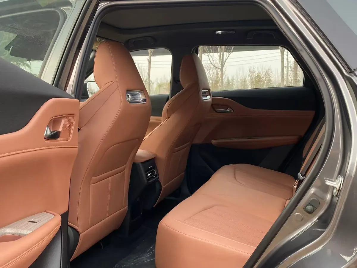 2025 ChangAn UNI-Z 1.5L 98HP L4 E-CVT PHEV,autocango,china used car exporter,china ev exporter,chinese used car exporter,chinese used ev exporter