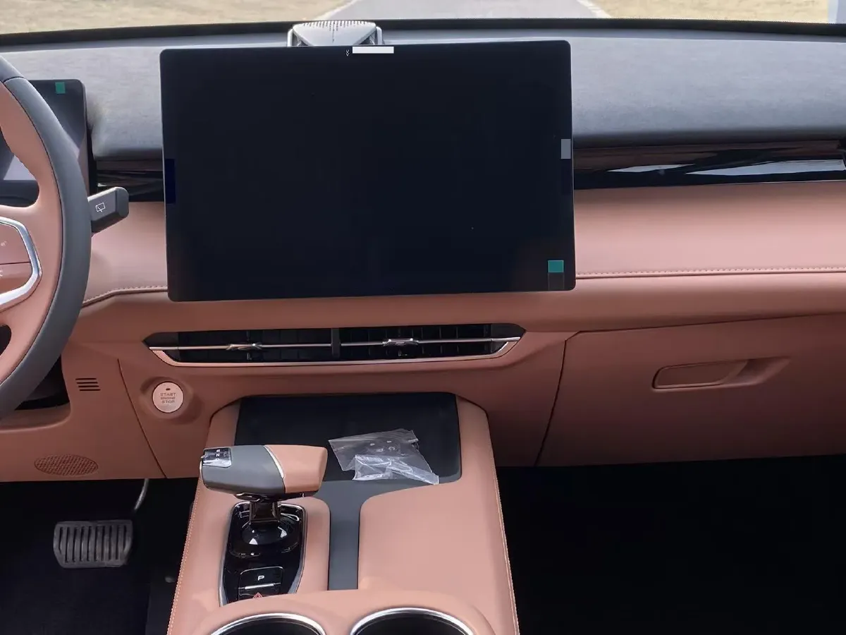 2025 ChangAn UNI-Z 1.5L 98HP L4 E-CVT PHEV,autocango,china used car exporter,china ev exporter,chinese used car exporter,chinese used ev exporter