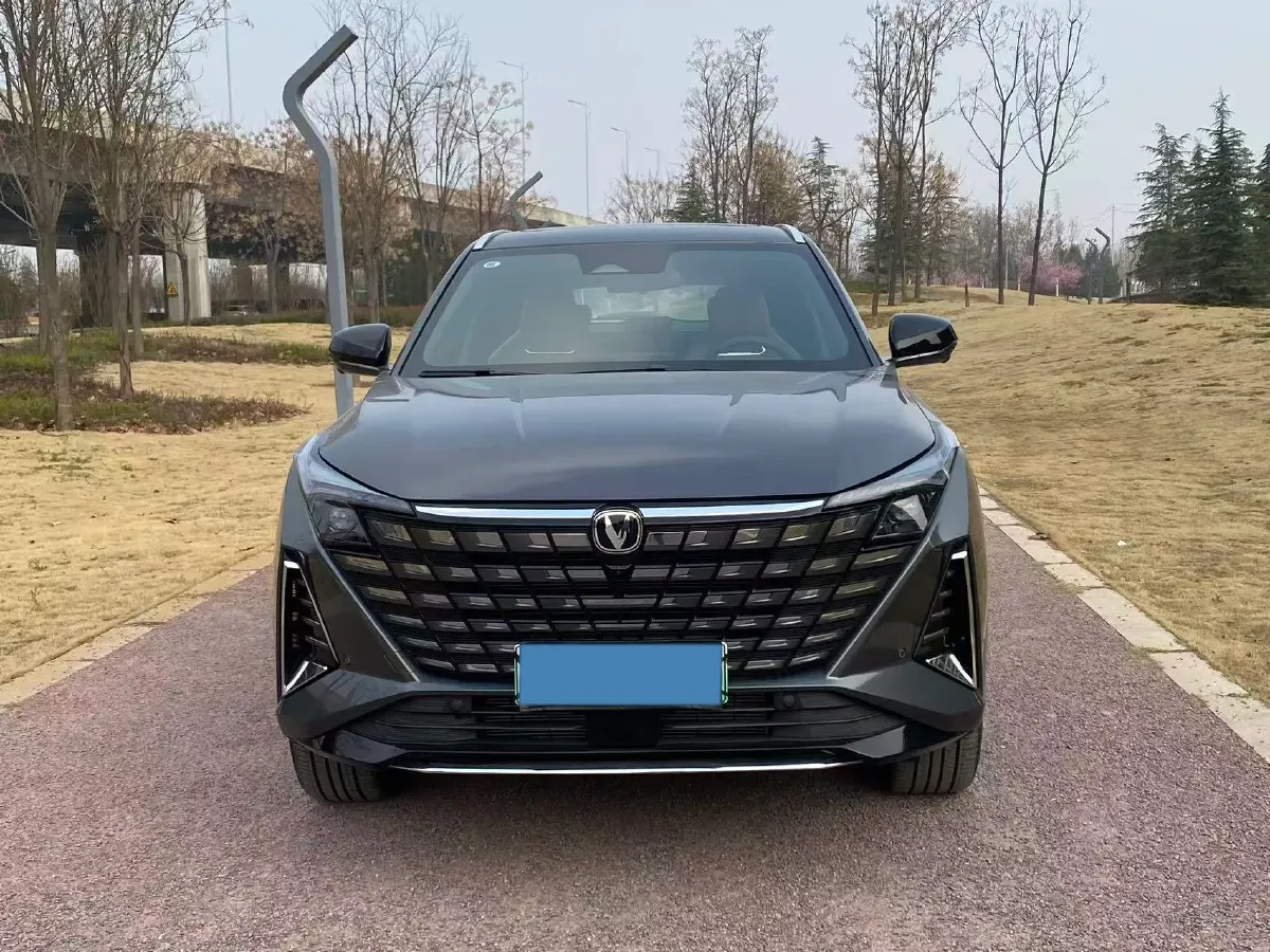 2025 ChangAn UNI-Z 1.5L 98HP L4 E-CVT PHEV,autocango,china used car exporter,china ev exporter,chinese used car exporter,chinese used ev exporter