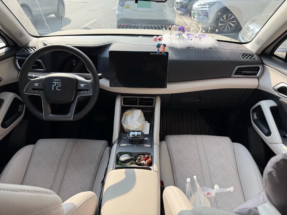 2024 BYD YuanUP BEV 45.12KWH,autocango,china used car exporter,china ev exporter,chinese used car exporter,chinese used ev exporter