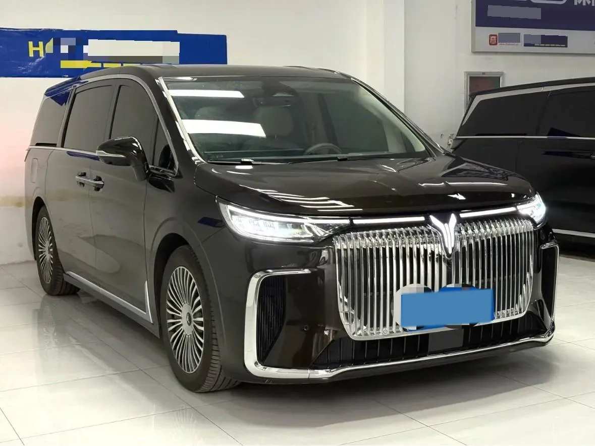 2025 Voyah Dream BEV 108.7KWH,autocango,china used car exporter,china ev exporter,chinese used car exporter,chinese used ev exporter
