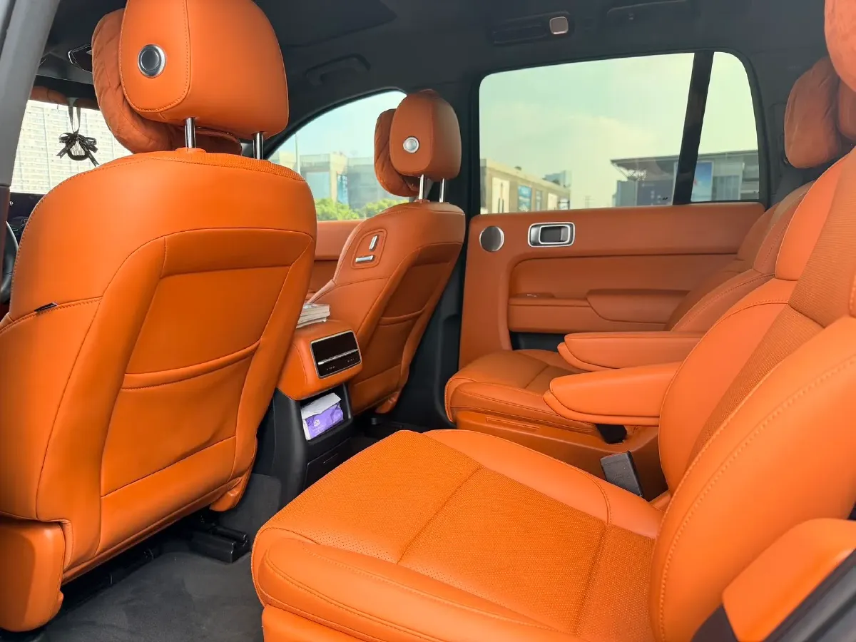 2023 Li L8 Range Extended 154HP REEV 40.9KWH,autocango,china used car exporter,china ev exporter,chinese used car exporter,chinese used ev exporter