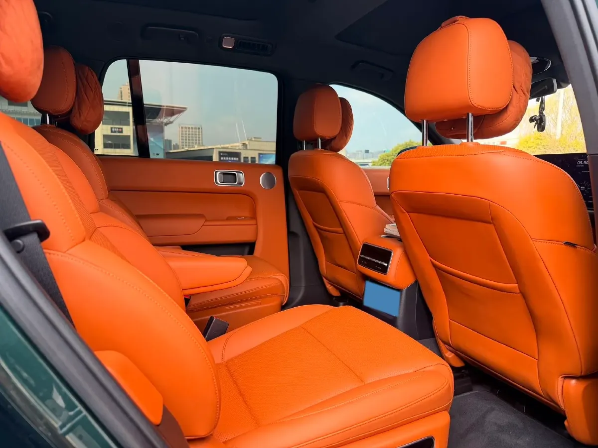 2023 Li L8 Range Extended 154HP REEV 40.9KWH,autocango,china used car exporter,china ev exporter,chinese used car exporter,chinese used ev exporter