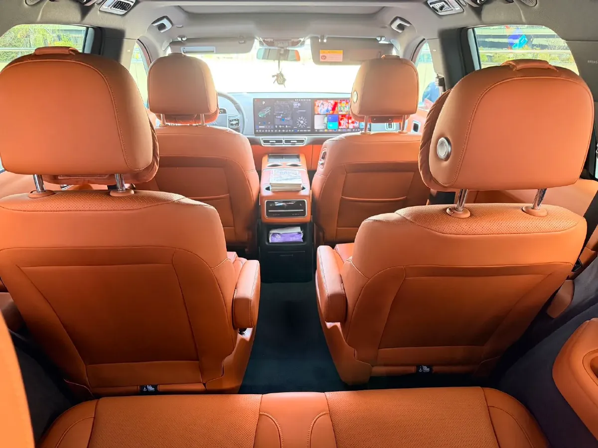 2023 Li L8 Range Extended 154HP REEV 40.9KWH,autocango,china used car exporter,china ev exporter,chinese used car exporter,chinese used ev exporter