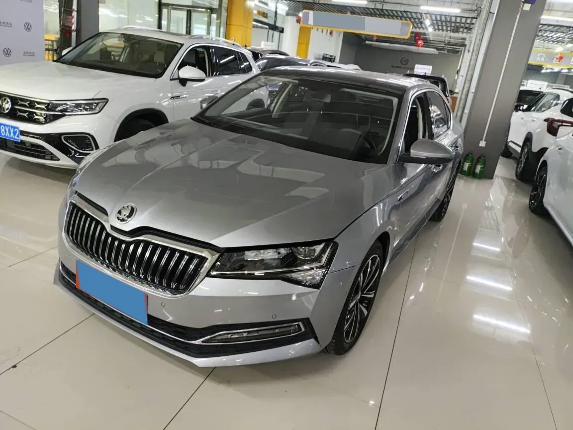 2023 Skoda Superb 1.4T 150HP L4 7DCT,autocango,china used car exporter,china ev exporter,chinese used car exporter,chinese used ev exporter