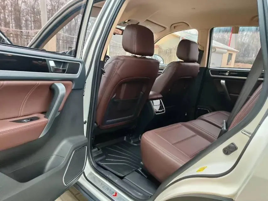 2017 Yema T70 1.5T 156HP L4 5MT,autocango,china used car exporter,china ev exporter,chinese used car exporter,chinese used ev exporter