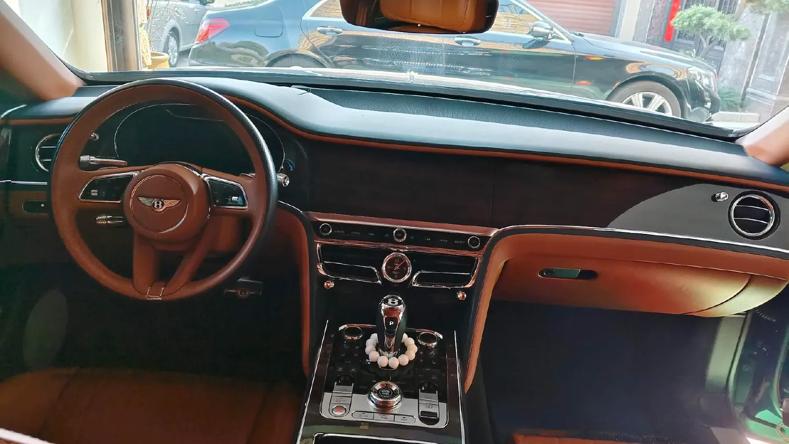 2022 Bentley Flying Spur 4.0T 550HP V8 8DCT,autocango,china used car exporter,china ev exporter,chinese used car exporter,chinese used ev exporter