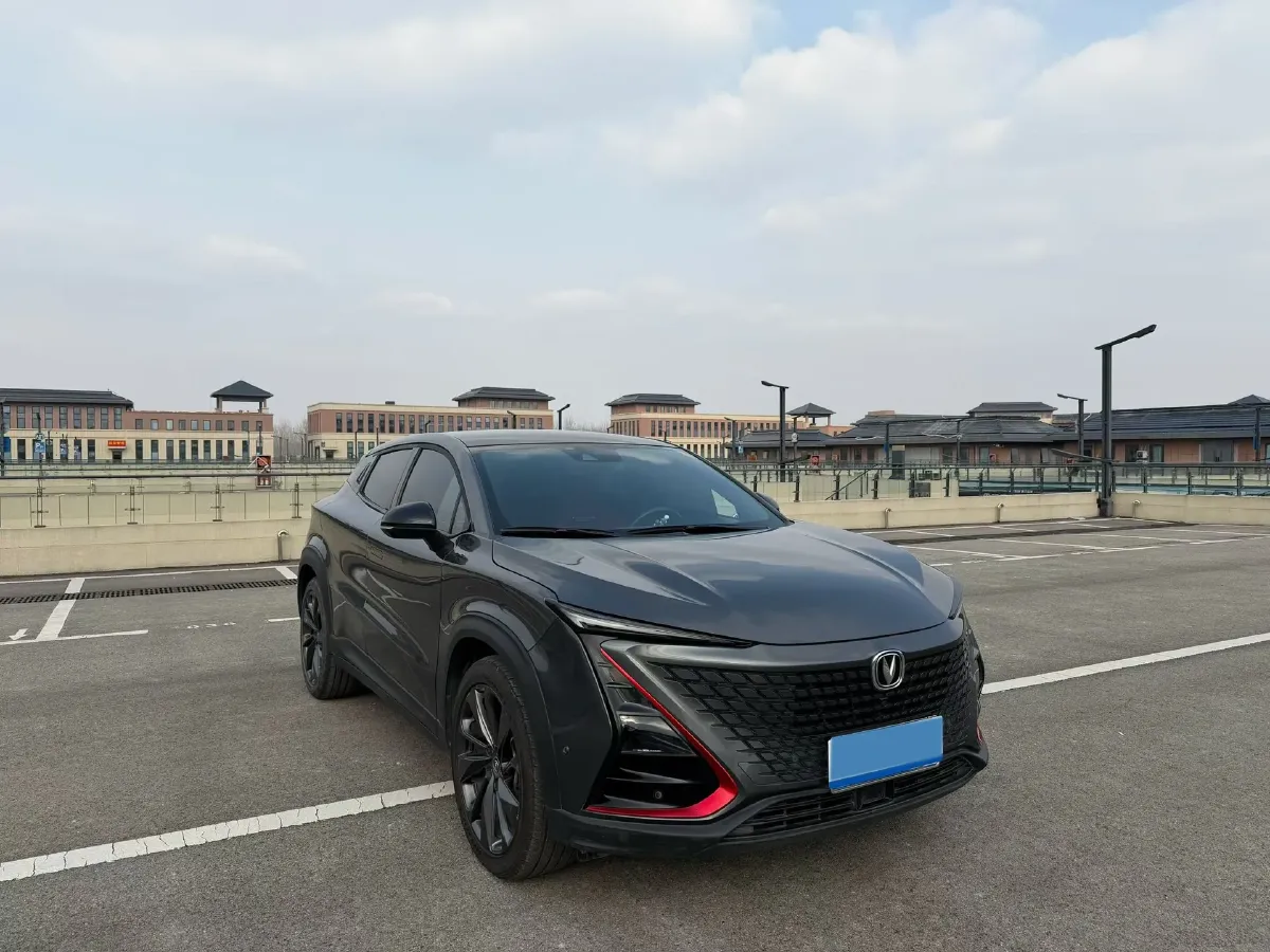 2020 ChangAn UNI-T 1.5T 180HP L4 7DCT,autocango,china used car exporter,china ev exporter,chinese used car exporter,chinese used ev exporter