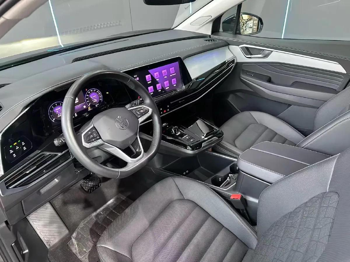 2024 Volkswagen Talagon 2.0T 220HP L4 7DCT,autocango,china used car exporter,china ev exporter,chinese used car exporter,chinese used ev exporter