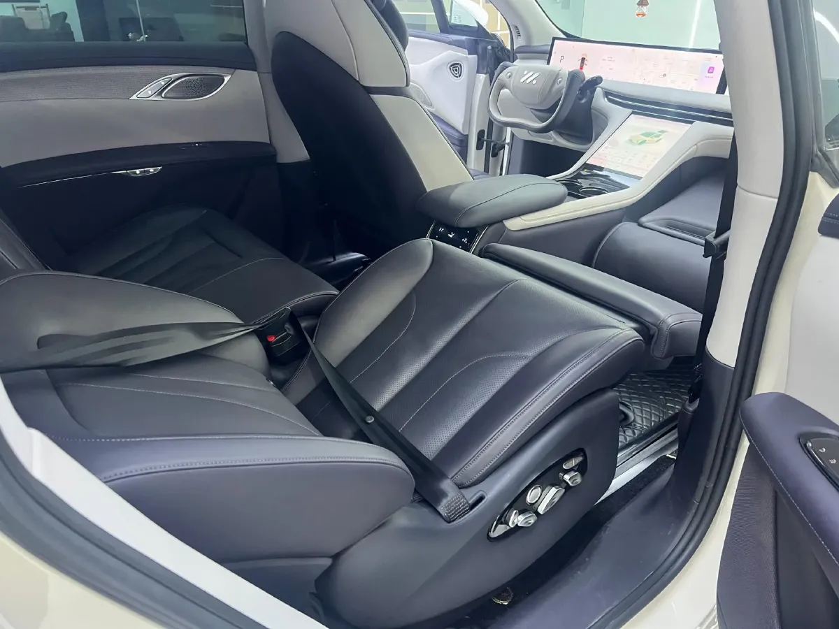 2023 IM LS7 BEV 90KWH,autocango,china used car exporter,china ev exporter,chinese used car exporter,chinese used ev exporter