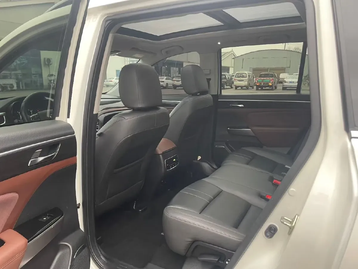 2017 GAC Trumpchi GS8 2.0T 201HP L4 6AT,autocango,china used car exporter,china ev exporter,chinese used car exporter,chinese used ev exporter