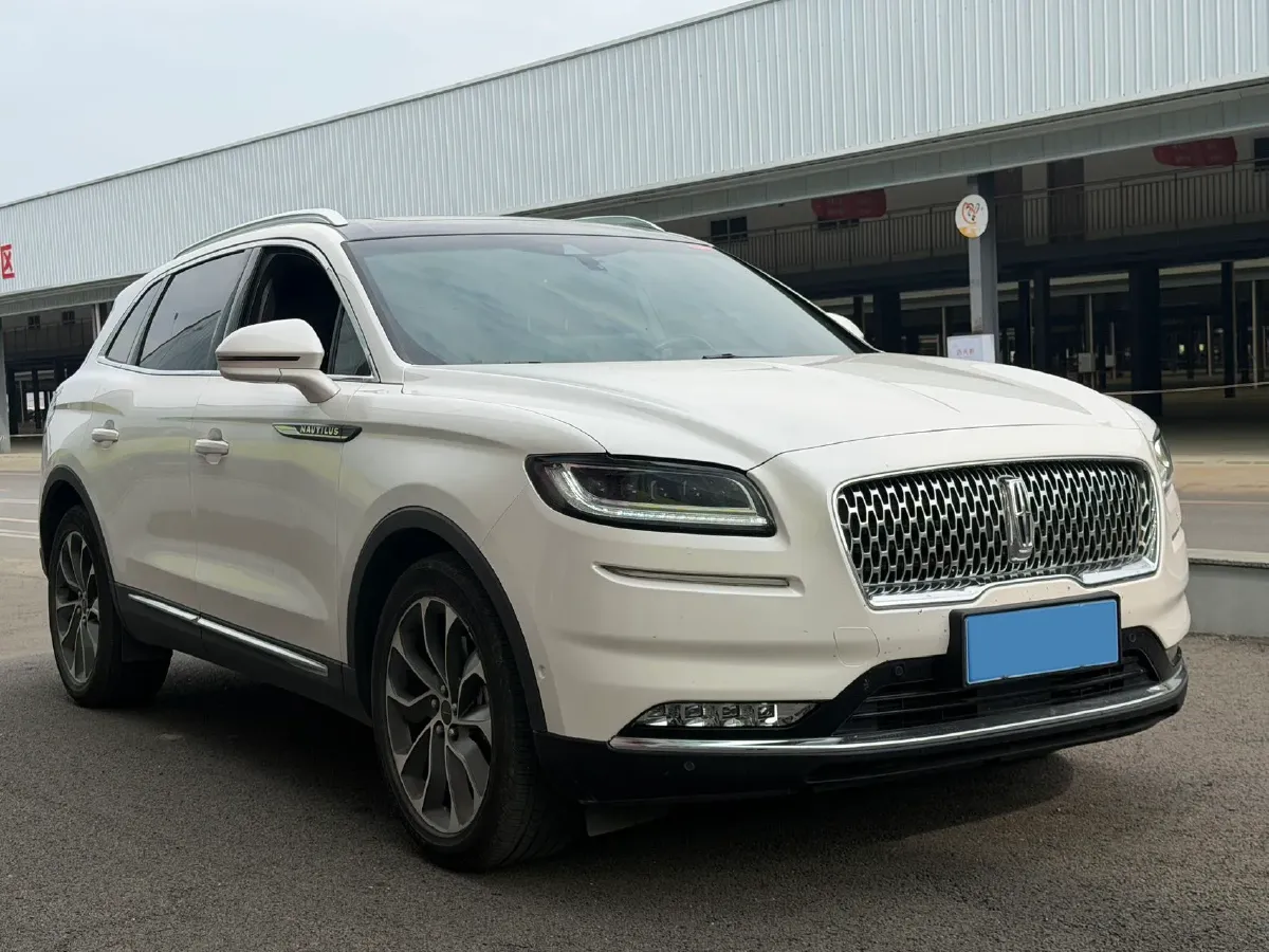 2021 Lincoln Nautilus 2.0T 245HP L4 8AT,autocango,china used car exporter,china ev exporter,chinese used car exporter,chinese used ev exporter