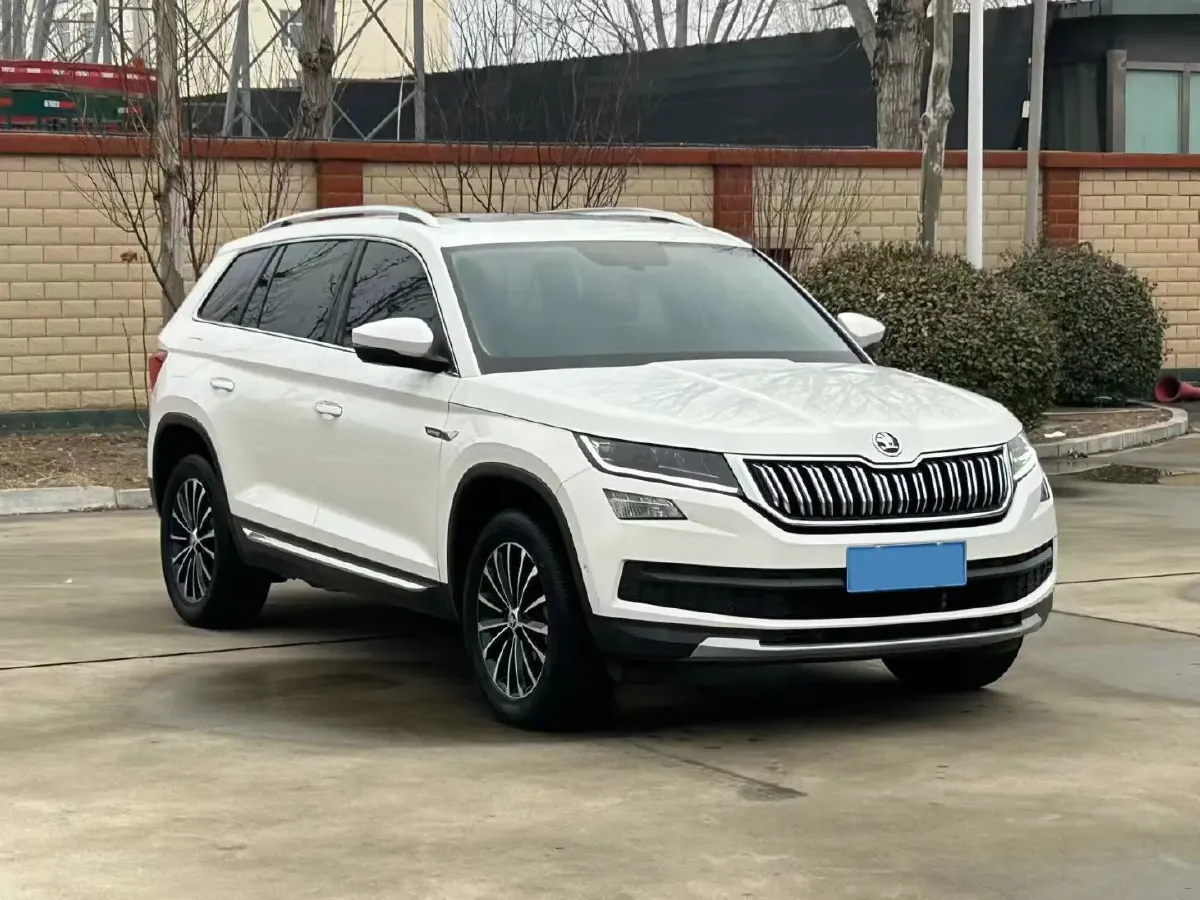 2020 Skoda Kodiak 2.0T 186HP L4 7DCT,autocango,china used car exporter,china ev exporter,chinese used car exporter,chinese used ev exporter