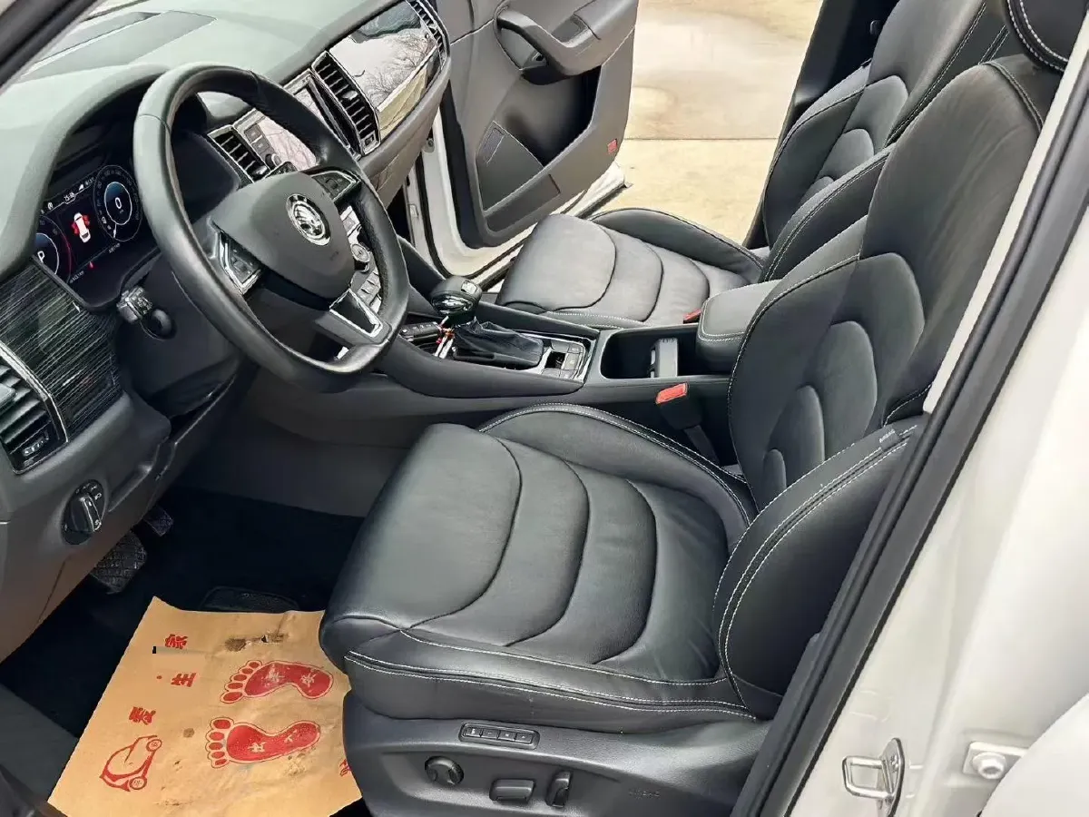 2020 Skoda Kodiak 2.0T 186HP L4 7DCT,autocango,china used car exporter,china ev exporter,chinese used car exporter,chinese used ev exporter