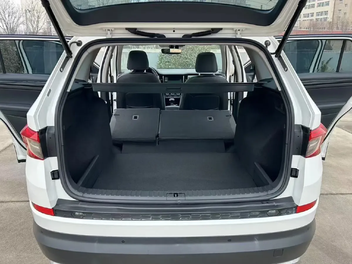 2020 Skoda Kodiak 2.0T 186HP L4 7DCT,autocango,china used car exporter,china ev exporter,chinese used car exporter,chinese used ev exporter