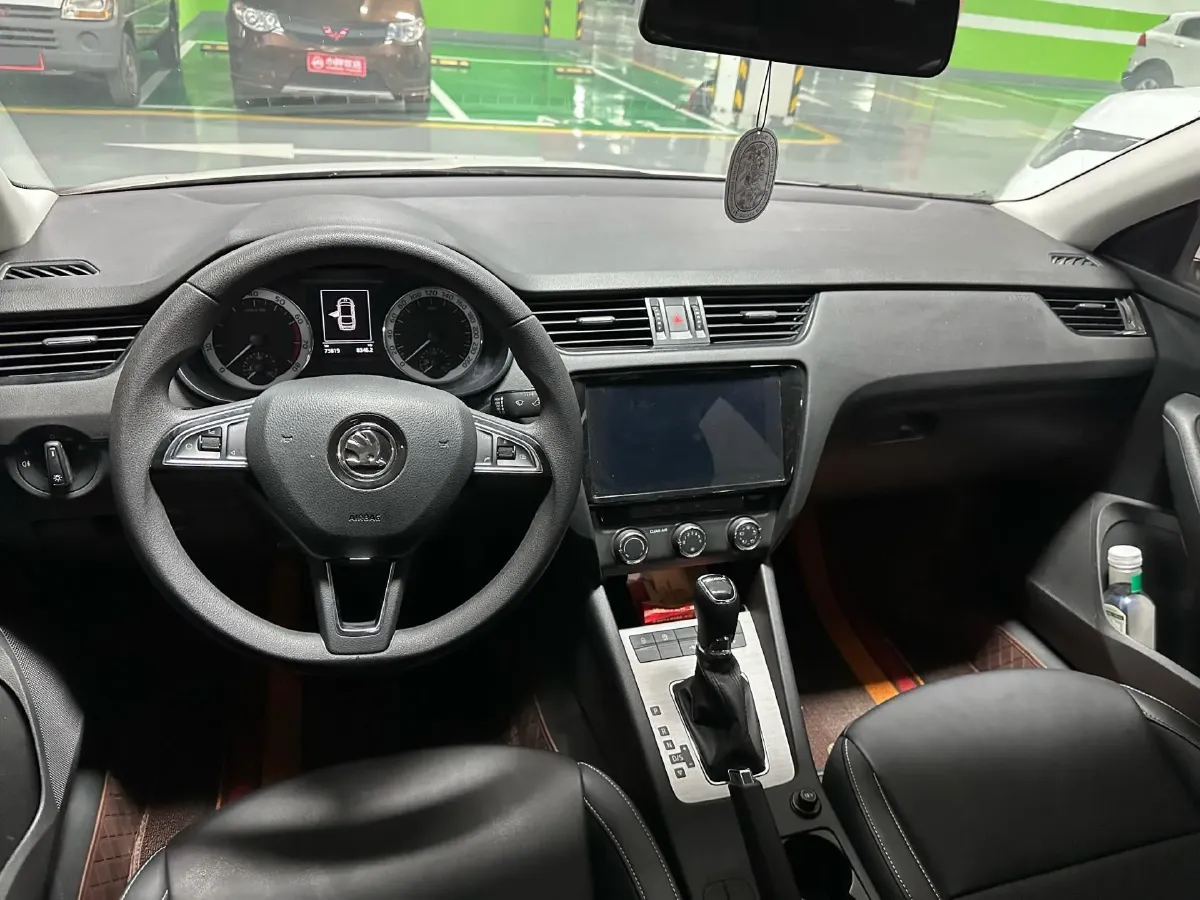 2022 Skoda Octavia 1.5L 113HP L4 6AT,autocango,china used car exporter,china ev exporter,chinese used car exporter,chinese used ev exporter