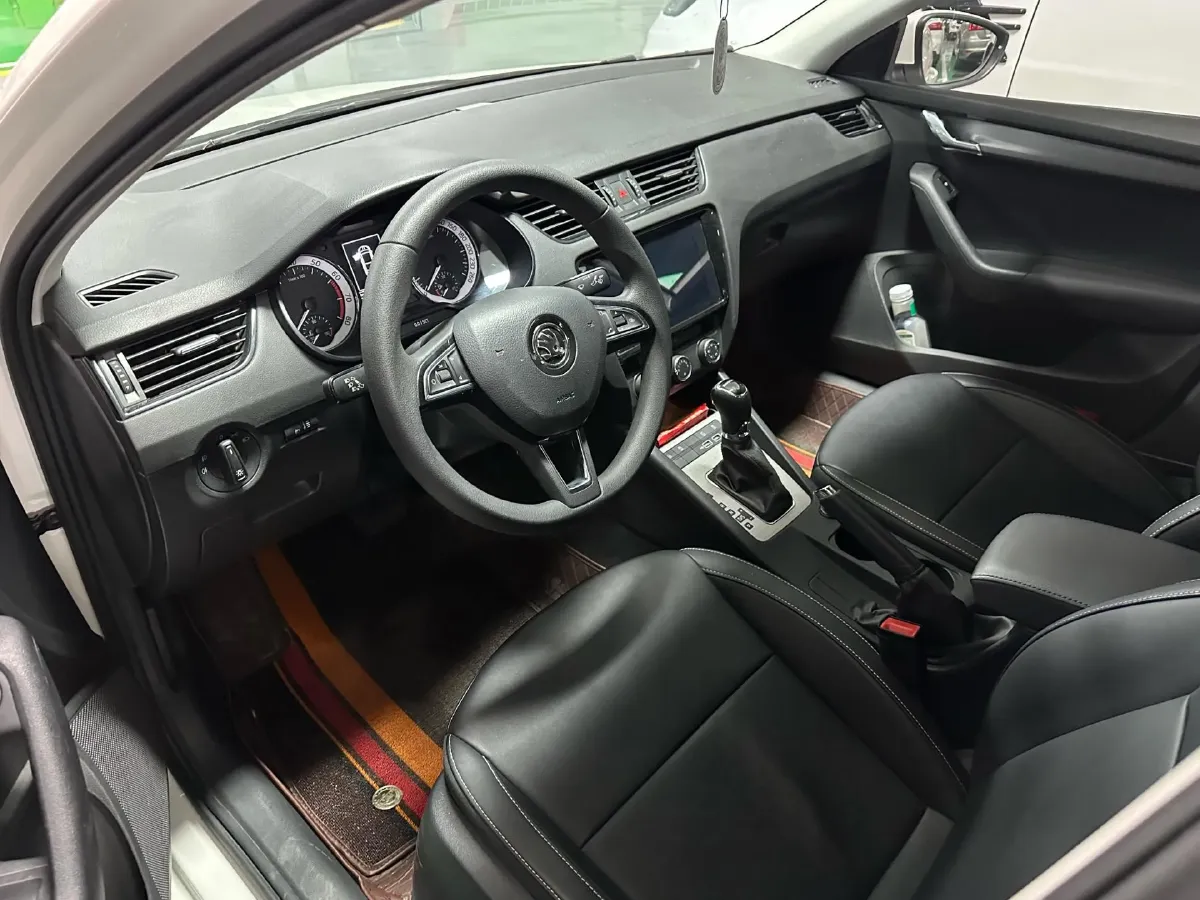 2022 Skoda Octavia 1.5L 113HP L4 6AT,autocango,china used car exporter,china ev exporter,chinese used car exporter,chinese used ev exporter