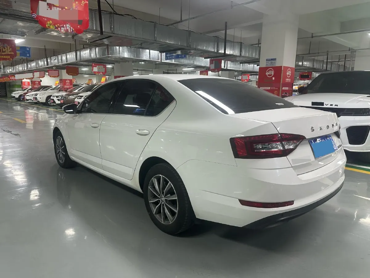 2022 Skoda Octavia 1.5L 113HP L4 6AT,autocango,china used car exporter,china ev exporter,chinese used car exporter,chinese used ev exporter