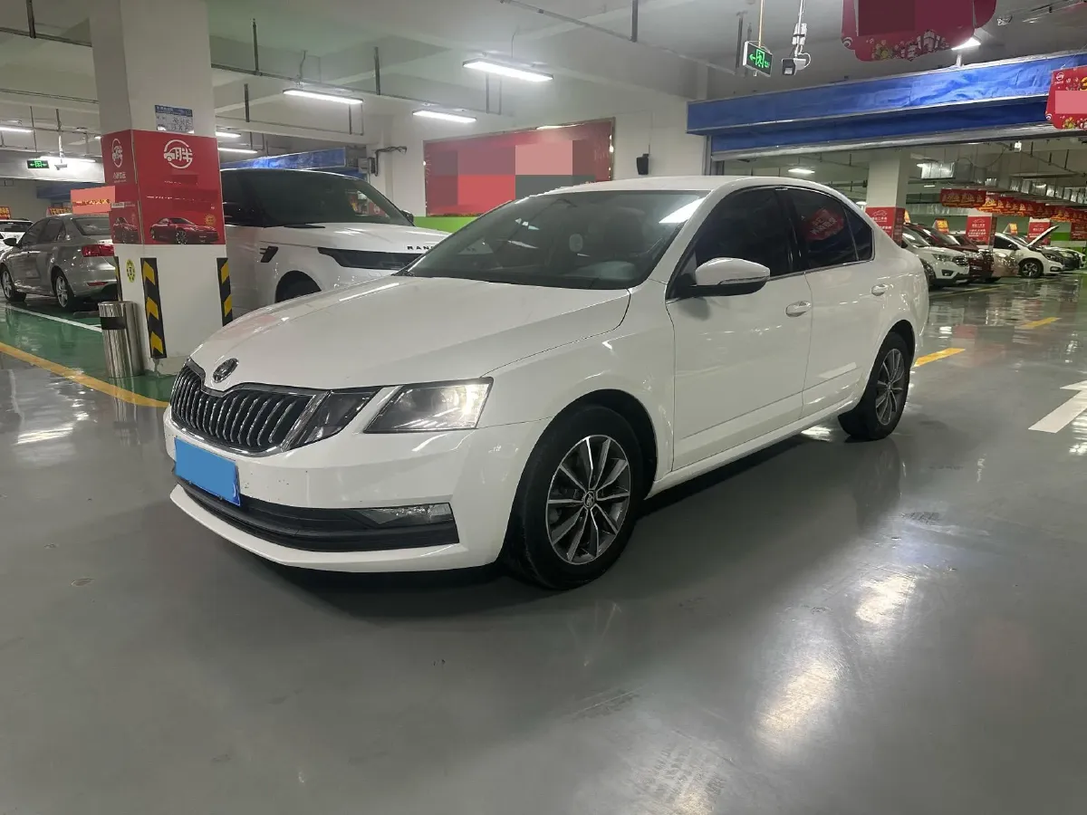 2022 Skoda Octavia 1.5L 113HP L4 6AT,autocango,china used car exporter,china ev exporter,chinese used car exporter,chinese used ev exporter