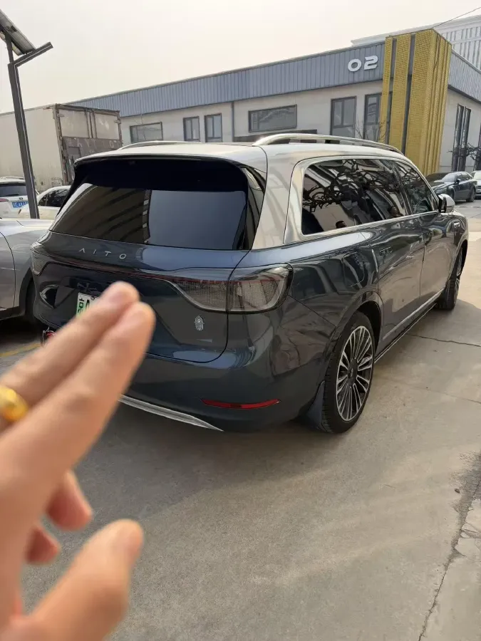 2024 AITO AITO M9 1.5T 152HP L4 REEV 42KWH,autocango,china used car exporter,china ev exporter,chinese used car exporter,chinese used ev exporter