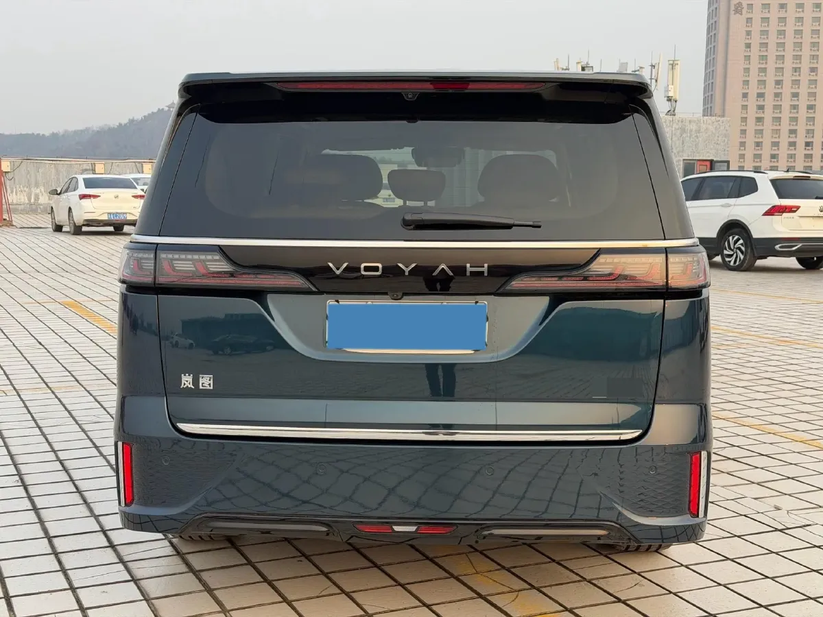 2026 Voyah Dream 1.5T 150HP L4 PHEV,autocango,china used car exporter,china ev exporter,chinese used car exporter,chinese used ev exporter