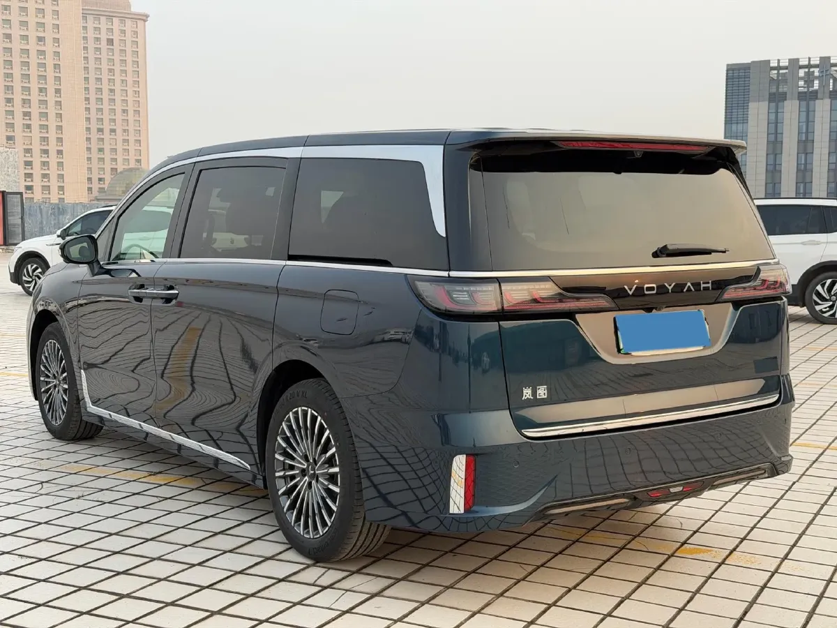 2026 Voyah Dream 1.5T 150HP L4 PHEV,autocango,china used car exporter,china ev exporter,chinese used car exporter,chinese used ev exporter