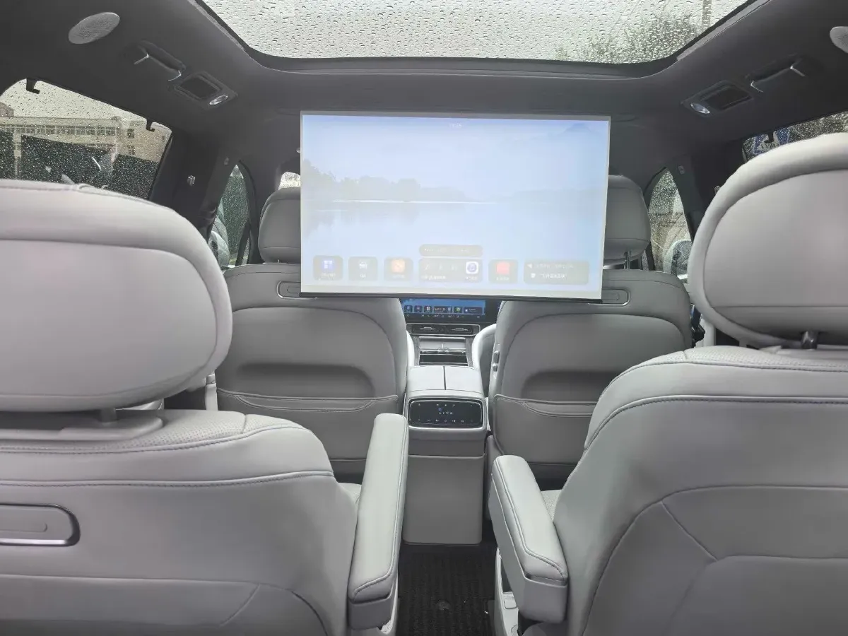 2024 AITO AITO M9 1.5T 152HP L4 REEV 42KWH,autocango,china used car exporter,china ev exporter,chinese used car exporter,chinese used ev exporter