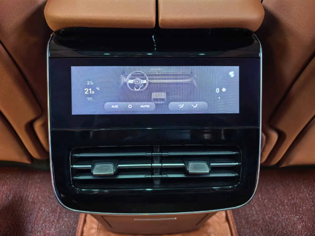 2024 Voyah FREE 1.5T 150HP L4 REEV 39.2KWH,autocango,china used car exporter,china ev exporter,chinese used car exporter,chinese used ev exporter