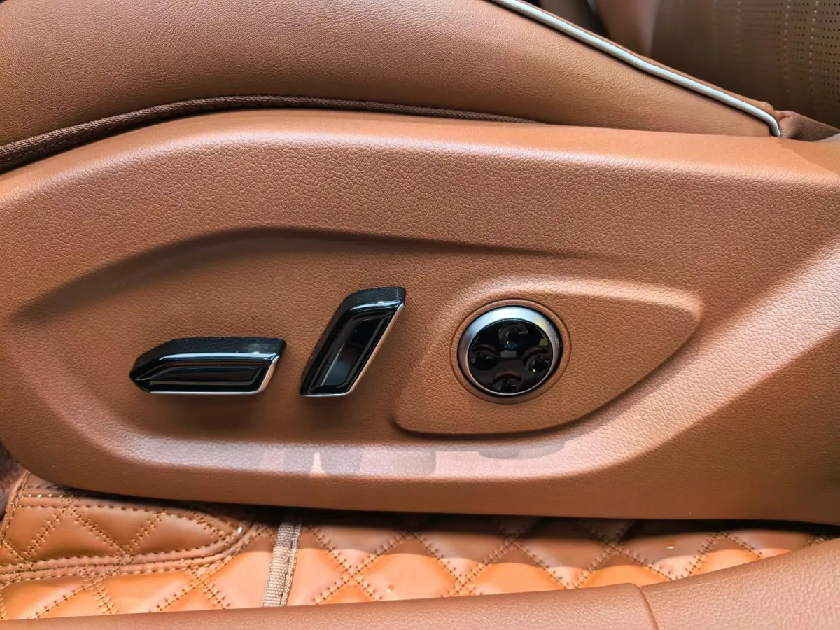 2024 Voyah FREE 1.5T 150HP L4 REEV 39.2KWH,autocango,china used car exporter,china ev exporter,chinese used car exporter,chinese used ev exporter