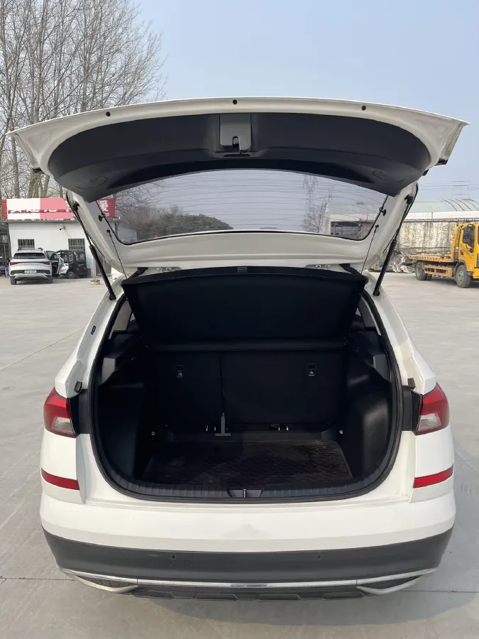 2021 Skoda Kamiq 1.5L 112HP L4 6AT,autocango,china used car exporter,china ev exporter,chinese used car exporter,chinese used ev exporter