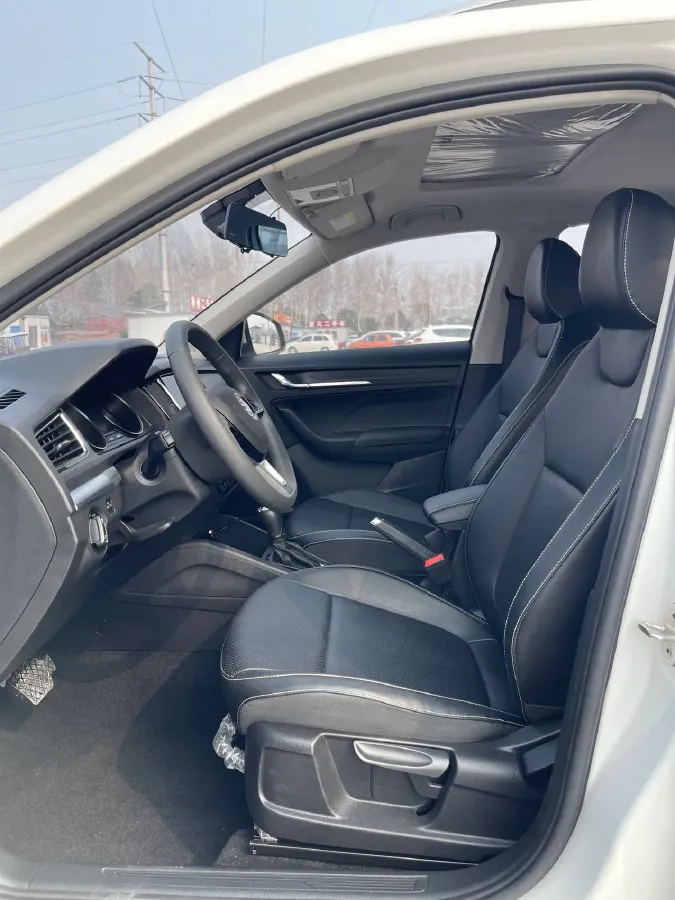 2021 Skoda Kamiq 1.5L 112HP L4 6AT,autocango,china used car exporter,china ev exporter,chinese used car exporter,chinese used ev exporter