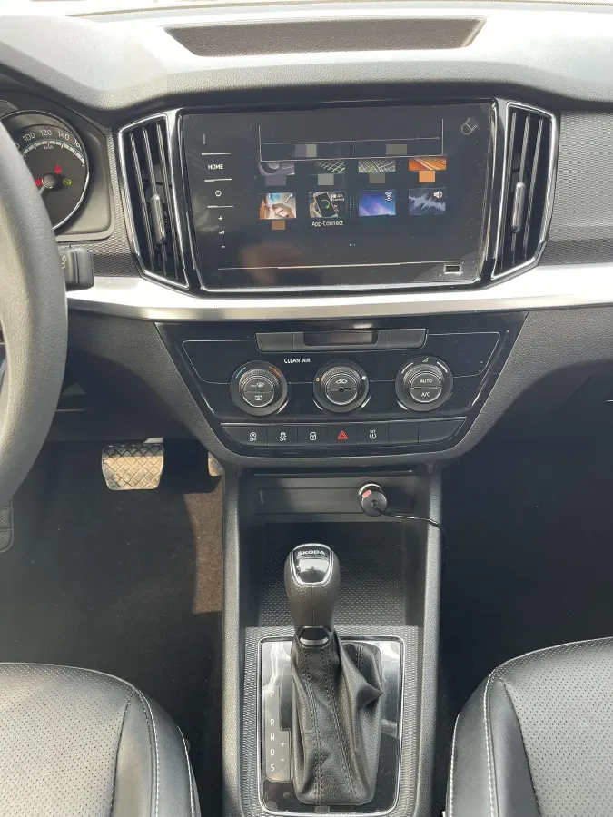 2021 Skoda Kamiq 1.5L 112HP L4 6AT,autocango,china used car exporter,china ev exporter,chinese used car exporter,chinese used ev exporter