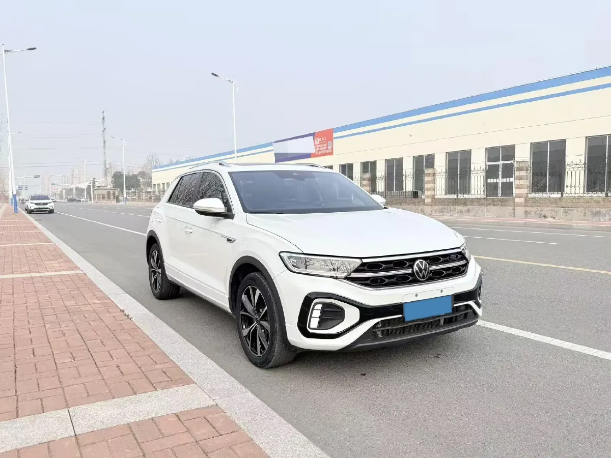 2023 Volkswagen T-Roc 1.5T 160HP L4 7DCT,autocango,china used car exporter,china ev exporter,chinese used car exporter,chinese used ev exporter