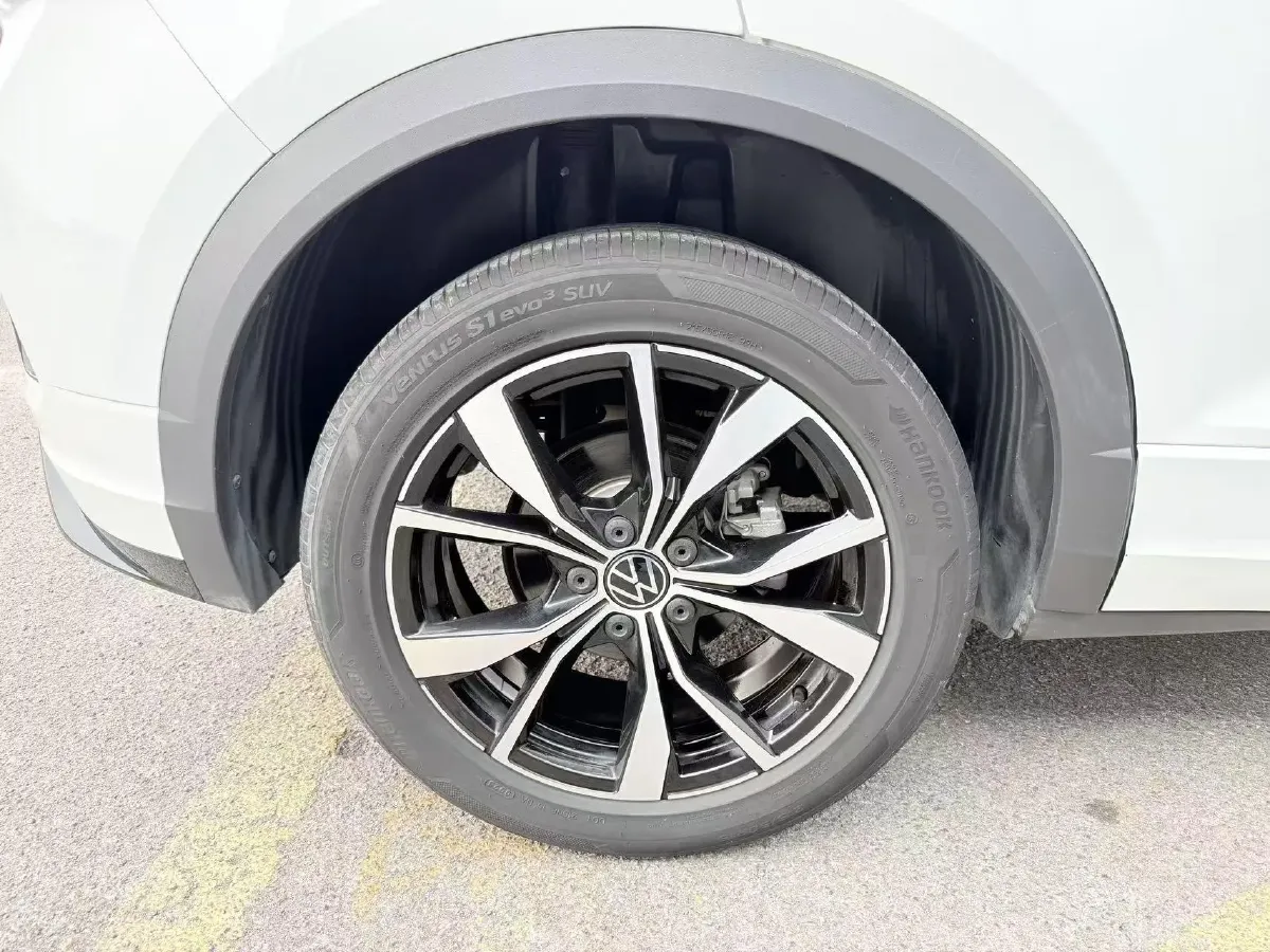 2023 Volkswagen T-Roc 1.5T 160HP L4 7DCT,autocango,china used car exporter,china ev exporter,chinese used car exporter,chinese used ev exporter