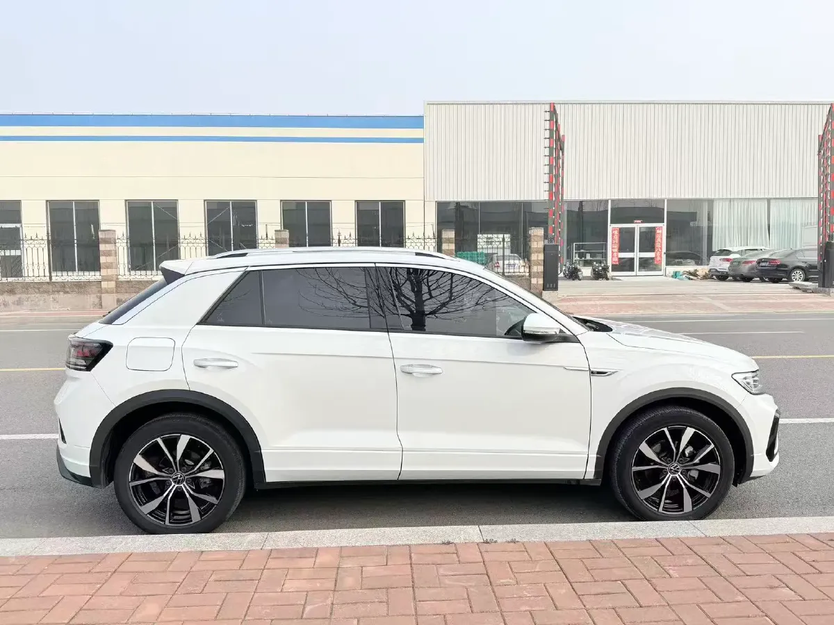 2023 Volkswagen T-Roc 1.5T 160HP L4 7DCT,autocango,china used car exporter,china ev exporter,chinese used car exporter,chinese used ev exporter
