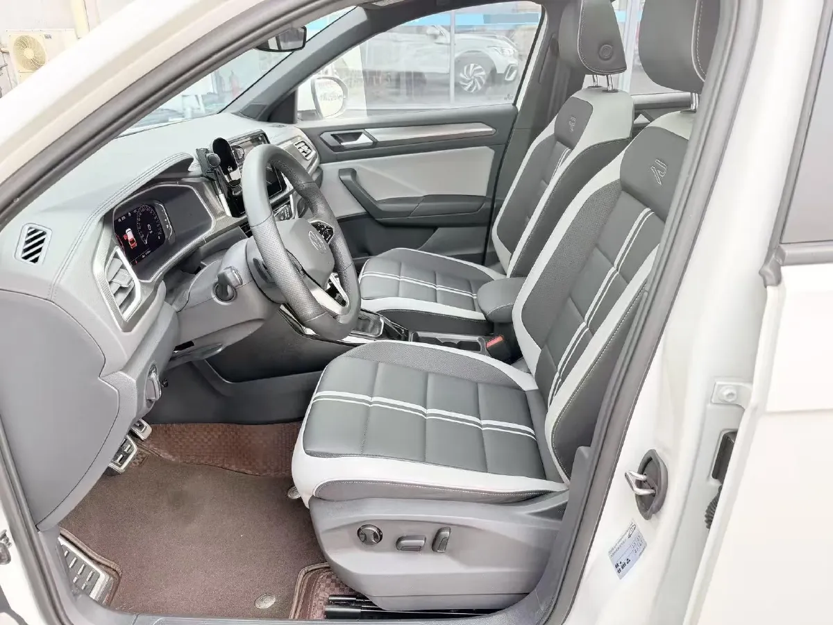 2023 Volkswagen T-Roc 1.5T 160HP L4 7DCT,autocango,china used car exporter,china ev exporter,chinese used car exporter,chinese used ev exporter