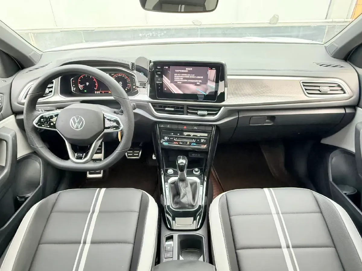 2023 Volkswagen T-Roc 1.5T 160HP L4 7DCT,autocango,china used car exporter,china ev exporter,chinese used car exporter,chinese used ev exporter