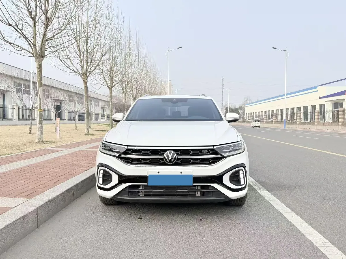 2023 Volkswagen T-Roc 1.5T 160HP L4 7DCT,autocango,china used car exporter,china ev exporter,chinese used car exporter,chinese used ev exporter