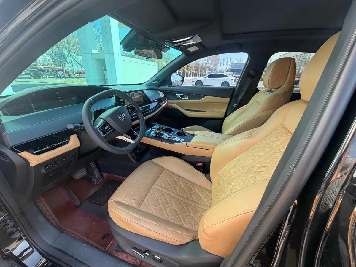 2021 ChangAn UNI-K 2.0T 233HP L4 8AT,autocango,china used car exporter,china ev exporter,chinese used car exporter,chinese used ev exporter