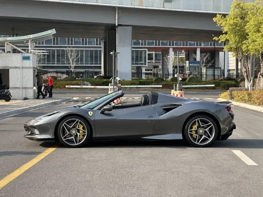 2020 Ferrari F8 3.9T 720HP V8 7DCT,autocango,china used car exporter,china ev exporter,chinese used car exporter,chinese used ev exporter